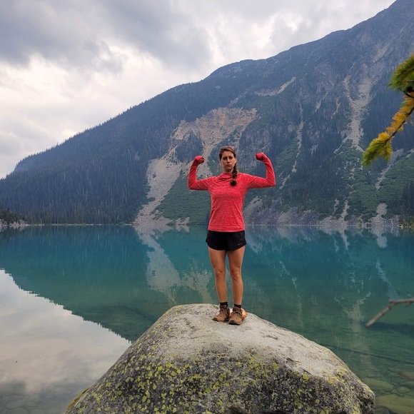 Meet your Posher, Jenny - Picture 3 of 3